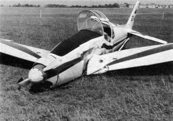 Zlín Z526A / G-AWAR Crash
